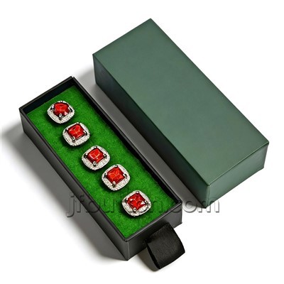 Butang Baju Melayu vermell robí